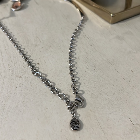 Chic Silver and Blue Gemstone Necklace - Picture 7 of 7